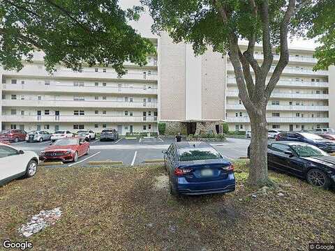 14Th, HALLANDALE BEACH, FL 33009