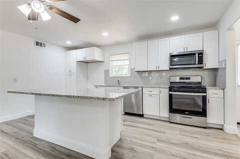 Ellen, HURST, TX 76053