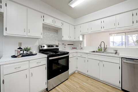Wunderlich, HOUSTON, TX 77069