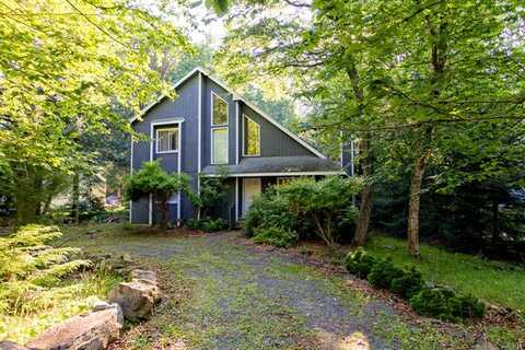 Chandus, TOBYHANNA, PA 18466