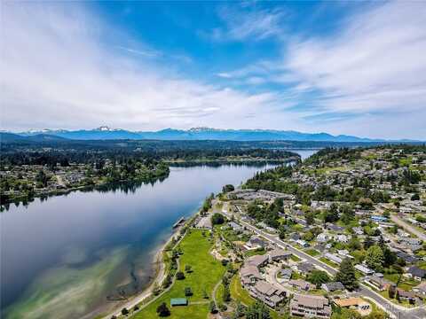 Apple, BREMERTON, WA 98310