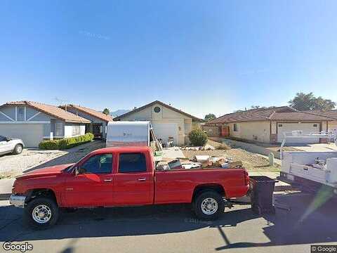 Ollie, HEMET, CA 92543