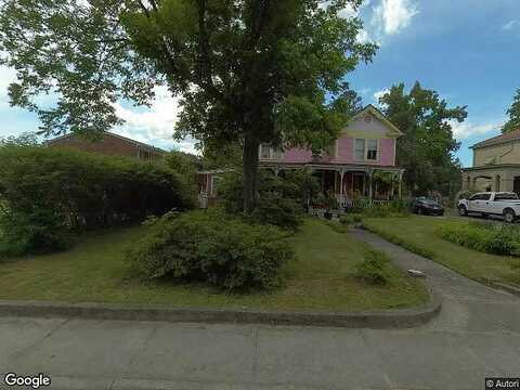 Main, BLACKSTONE, VA 23824