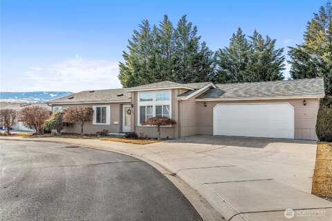 Nahalee, EAST WENATCHEE, WA 98802