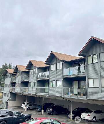 Aurora, SHORELINE, WA 98133