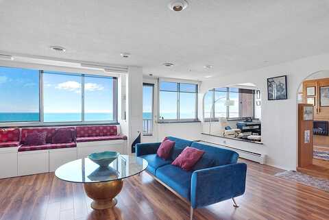 Summit, MILWAUKEE, WI 53202