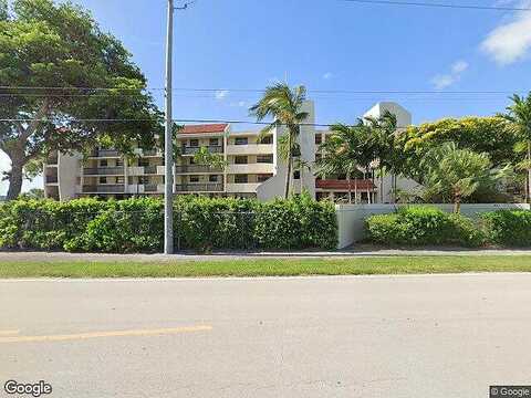 Lake Emerald Dr, Oakland Park, FL 33309