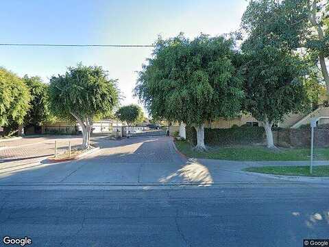 W 5Th Street #202, Santa Ana, CA 92703