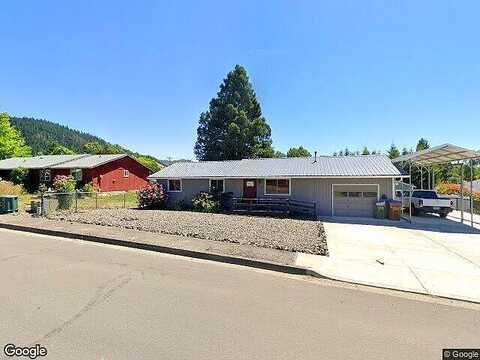 Milly, MYRTLE CREEK, OR 97457