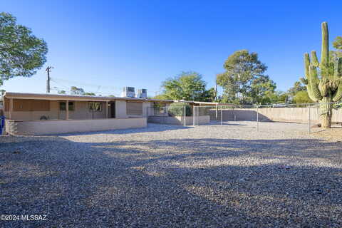 E Speedway Boulevard, Tucson, AZ 85710
