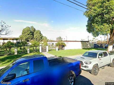 W 5Th Street #F2, Santa Ana, CA 92703