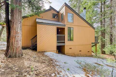 Oakwoods Ln #106, Shaver Lake, CA 93664
