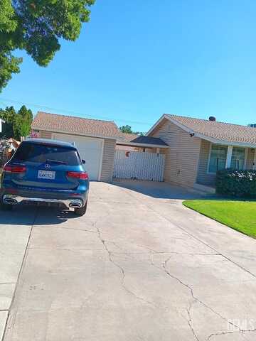 Rose Marie, BAKERSFIELD, CA 93304