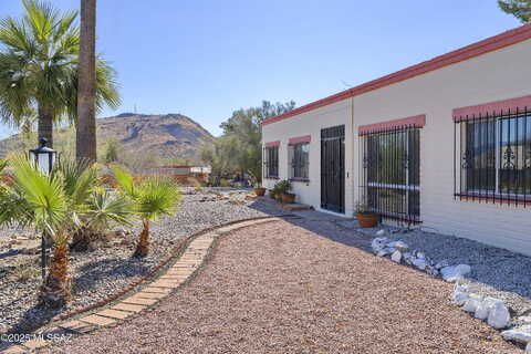 S Avendia Del Porvenir, Tucson, AZ 85745