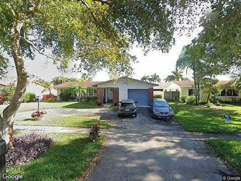 122Nd, PEMBROKE PINES, FL 33026