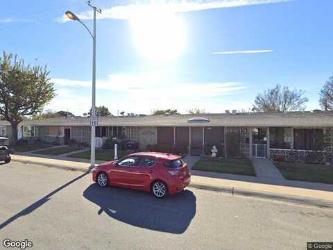 Alderwood Ln., M3-22G, Seal Beach, CA 90740