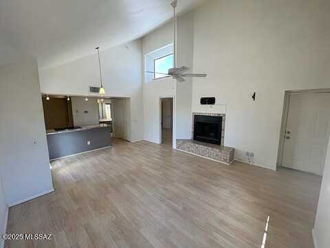 E River Road #G90, Tucson, AZ 85718