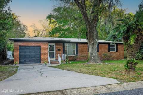 Emerald Isle S Circle, Jacksonville, FL 32216