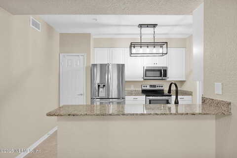 Gate W Parkway #624, Jacksonville, FL 32216