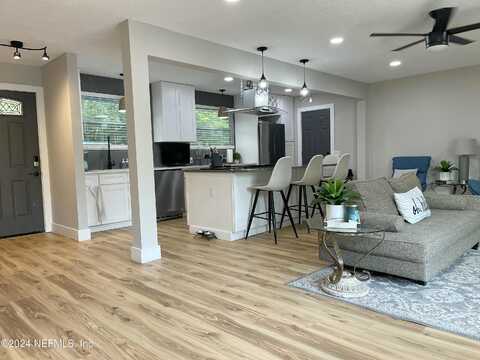 Old Kings S Road, Jacksonville, FL 32217