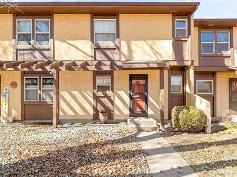 Glenroyal Dr #G, Pueblo, CO 81005