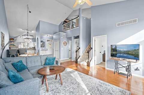 Mcandrews Road E #30, Burnsville, MN 55337