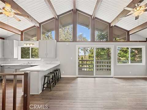 Wylerhorn Dr, Crestline, CA 92395