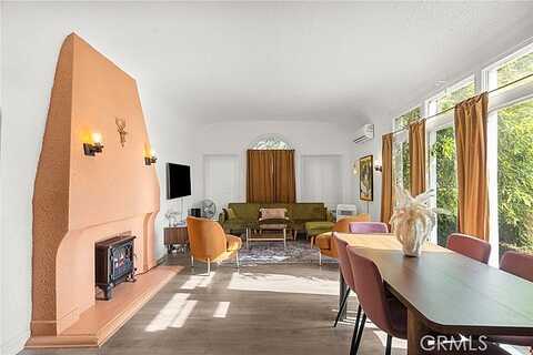 Cahuenga, LOS ANGELES, CA 90068