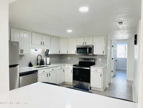 S Old Kings Road #5, Jacksonville, FL 32257