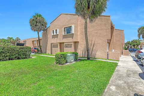 Sparrow Dr, Royal Palm Beach, FL 33411