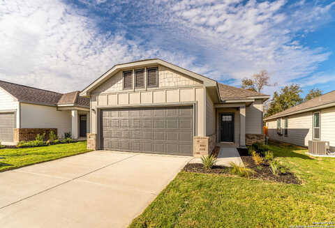 Ginger, ELMENDORF, TX 78112