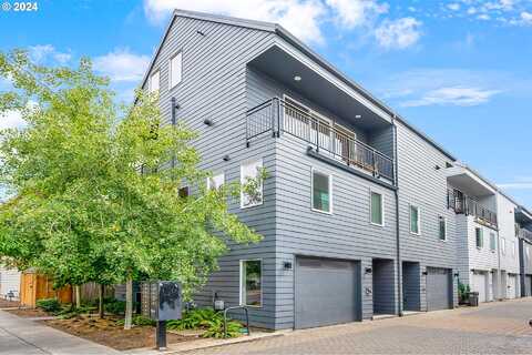 Ainsworth, PORTLAND, OR 97217