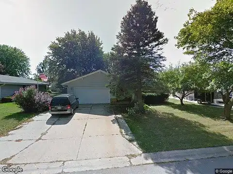 Rochelle, GREENDALE, WI 53129