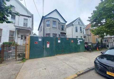 Hendrix, BROOKLYN, NY 11207