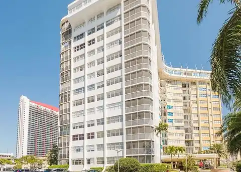 Golden Isles Dr Ph 9, Hallandale Beach, FL 33009