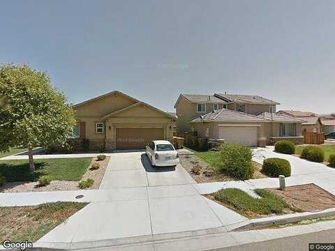 Grant, OAK HILLS, CA 92344