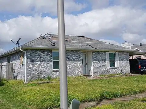 Louise, GRETNA, LA 70056