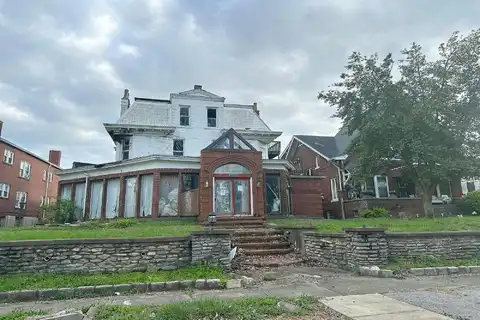 Broadway, LOUISVILLE, KY 40211