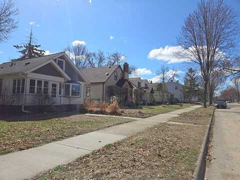 31St, MINNEAPOLIS, MN 55417