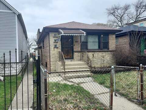 Kinzie, CHICAGO, IL 60644