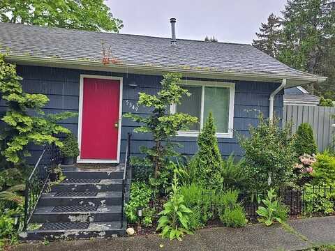 Bercot, FREELAND, WA 98249