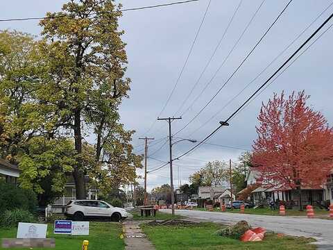Broad, ELYRIA, OH 44035