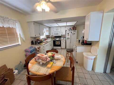 Lemon Tree, PINELLAS PARK, FL 33782