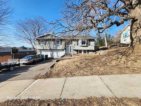 Oak, COTTAGE GROVE, WI 53527