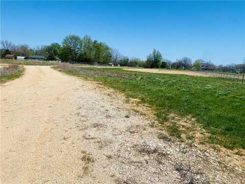 13575 White Oak RD, Fayetteville, AR 72704