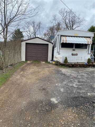 860 N 5th Ave, White, PA 15701
