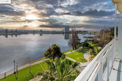 1 Lakeside Dr, Oakland, CA 94612