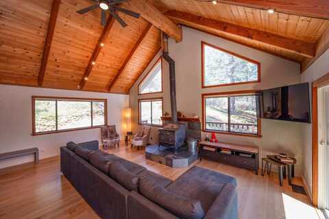 2491 El Dorado Dr, Arnold, CA 95223