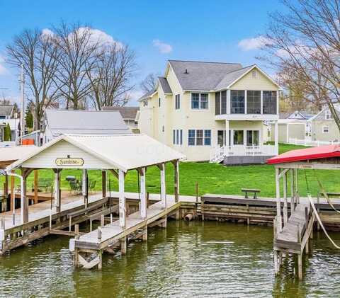 40 Beacon Light Lane, Buckeye Lake, OH 43008
