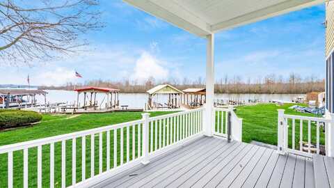 40 Beacon Light Lane, Buckeye Lake, OH 43008